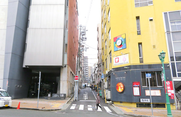 神仙閣の手前の道